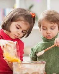 با کودک خود آشپزی کنید: راهی شاد و خلاق برای گذراندن اوقات فراغت